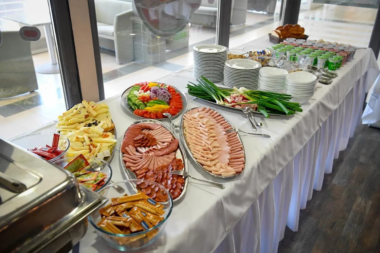 Campus Hotel ديبريتْسين